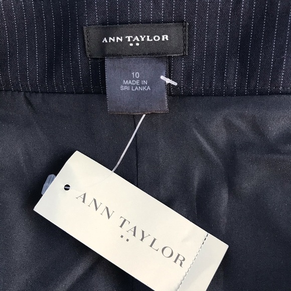 {Ann Taylor} Navy blue pinstriped pencil skirt, 10 - Picture 5 of 6